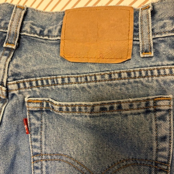 Vintage Levi’s Raw Hem Blue Jeans - Picture 3 of 6
